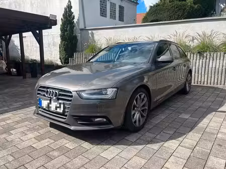 Audi A4 2.0 TDI 177 Attraction