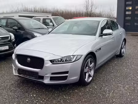 Jaguar XE D180 2.0 180 Prestige 4x4