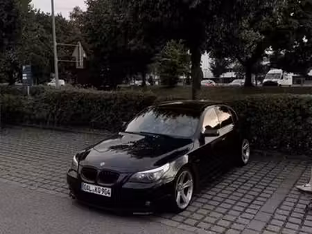 BMW Série 5 530i 3.0 272
