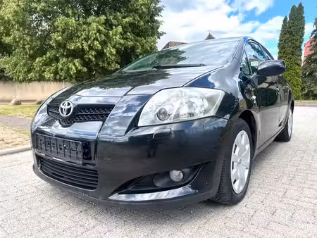 Toyota Auris 2.2 177 Clean Power