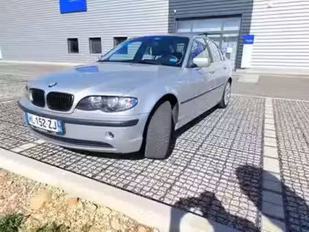BMW Série 3 320i 2.2 170 Luxe