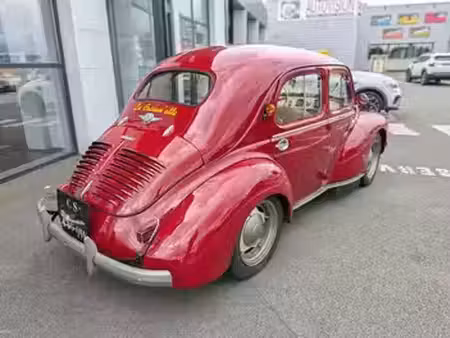 Renault 4CV 