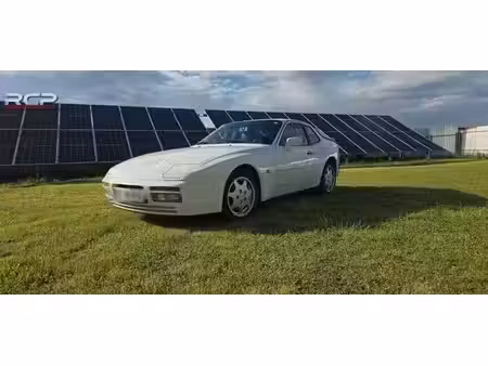 Porsche 944 S2 3.0 211