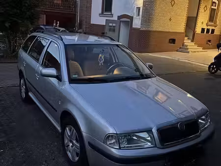 Škoda Octavia 1.6 102