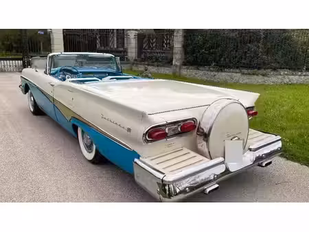 Ford Fairlane 