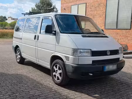 Volkswagen Transporter T4 2.5 TDI 88