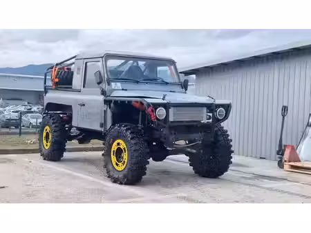 Land Rover Defender 2.5 122 4x4
