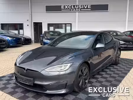Tesla Model S 670 4x4