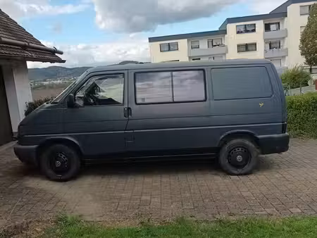 Volkswagen Transporter T4 2.4 75