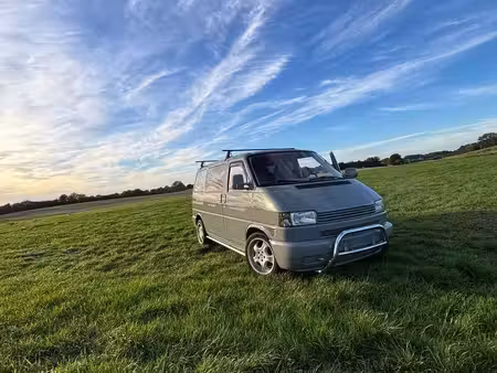 Volkswagen Transporter T4 2.5 TDI 88