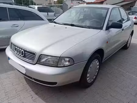 Audi A4 1.8 125