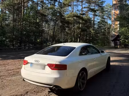 Audi A5 V6 2.7 TDI 190