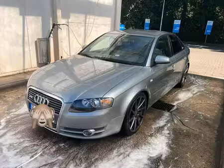 Audi A4 quattro