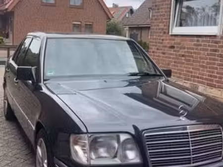 Mercedes-Benz Classe E 200 E 136