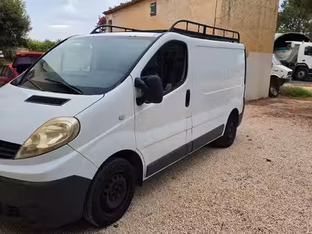 Renault Trafic 2.0 dCi 90