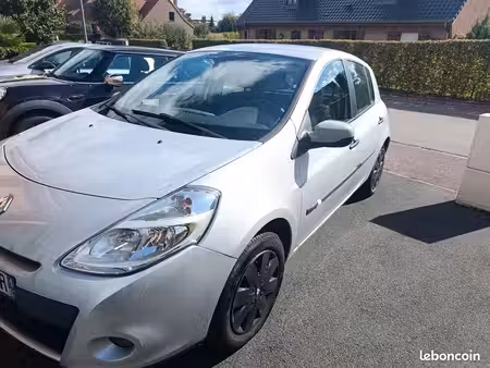 Renault Clio 1.2 75