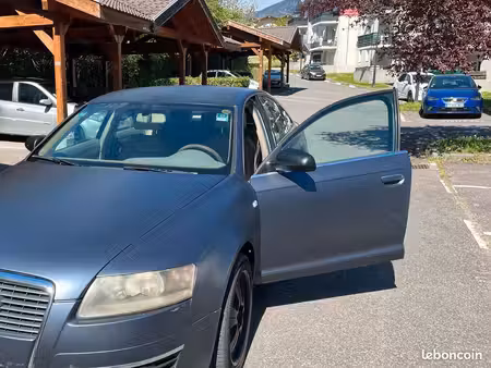 Audi A6 V6 2.4 177
