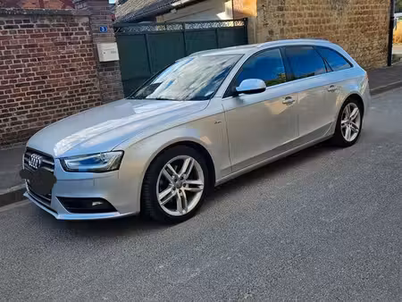 Audi A4 2.0 TDI 136 S line