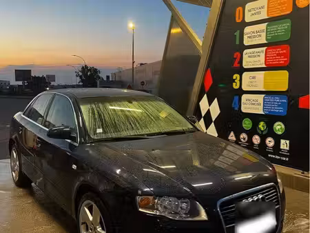 Audi A4 V6 3.0 quattro