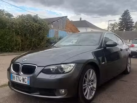BMW Série 3 330d 3.0 231
