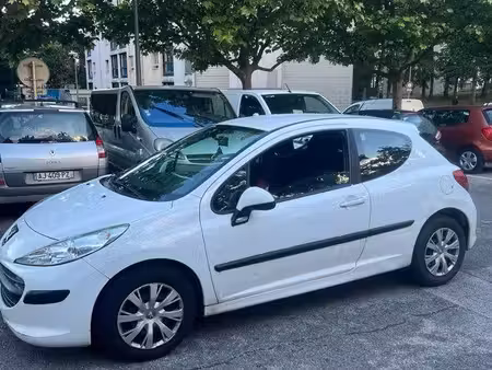Peugeot 207 1.6 HDi 90