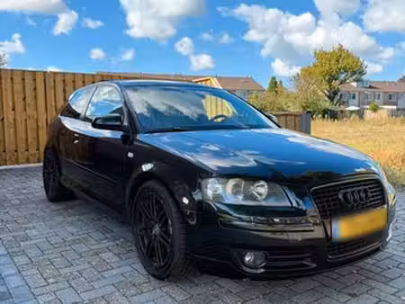 Audi A3 V6 3.2 250 quattro