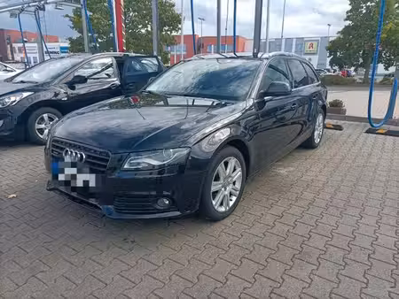 Audi A4 V6 3.2 FSI 265 quattro