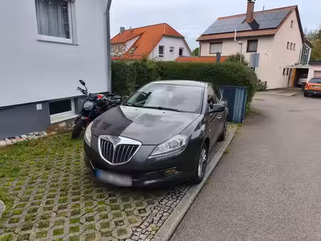 Lancia Delta 2.0 165