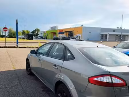 Ford Mondeo 2.0 145 Ghia