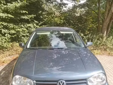 Volkswagen Golf 1.6 Base