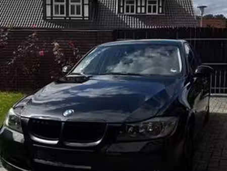 BMW Série 3 318i 2.0 143