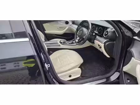 Mercedes-Benz Classe E E 220 AMG Line 4Matic