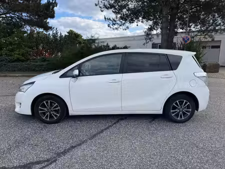 Toyota Verso 1.8 147 Skyview