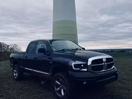 Dodge RAM 1500 V8 5.7