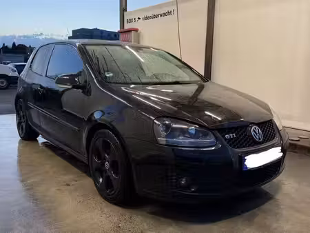 Volkswagen Golf GTI 2.0 200