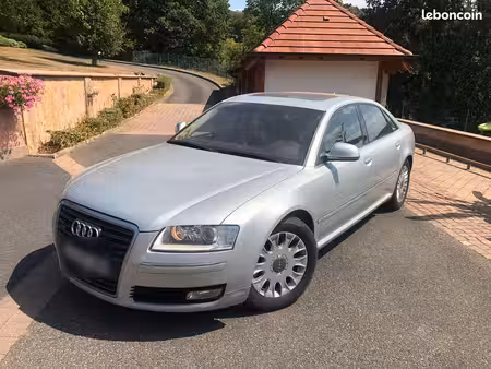 Audi A8 V8 4.2 TDI 326 quattro