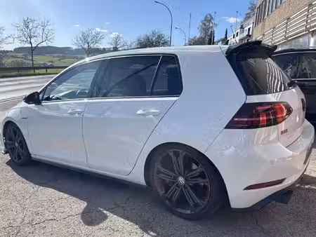 Volkswagen Golf GTI 2.0 TFSI 230