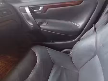 Volvo V70 2.4 200