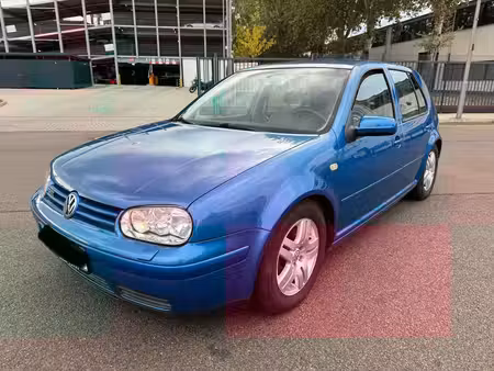 Volkswagen Golf GTI 2.3 150