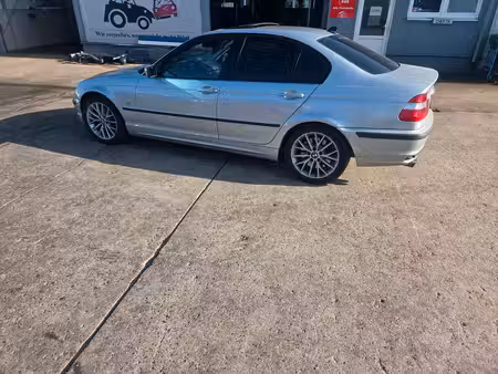 BMW Série 3 330i 3.0 231