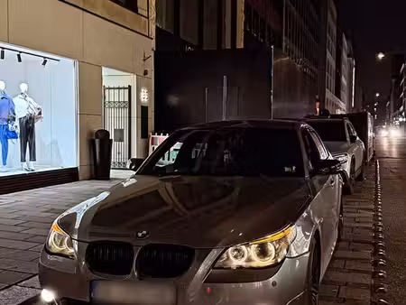BMW Série 5 530d 3.0 300