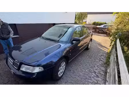 Audi A4 1.6 100