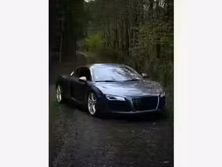 Audi R8 V8 4.2 420 quattro