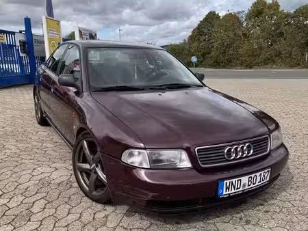 Audi A4 1.6 101