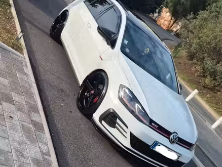 Volkswagen Golf GTI 2.0 TFSI 230