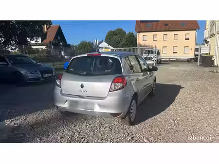 Renault Clio 1.2 75