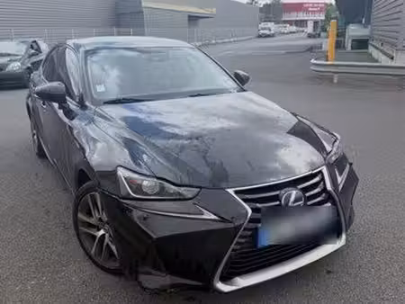 Lexus IS