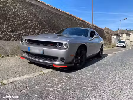 Dodge Challenger 