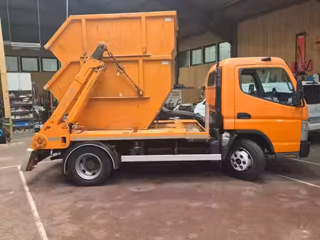 Mitsubishi Canter V6 3.0 175