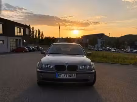 BMW Série 3 318i 2.0 143